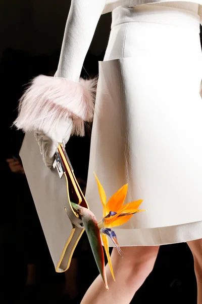 Look 13